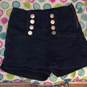 navy blue high waisted shorts, the size is a 0/s